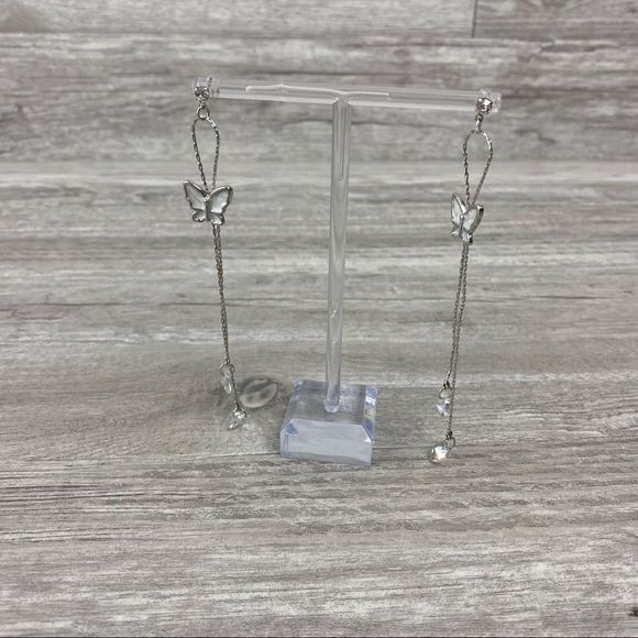 Crystal Butterfly Silver & White Dangle earring - Picture 2 of 7